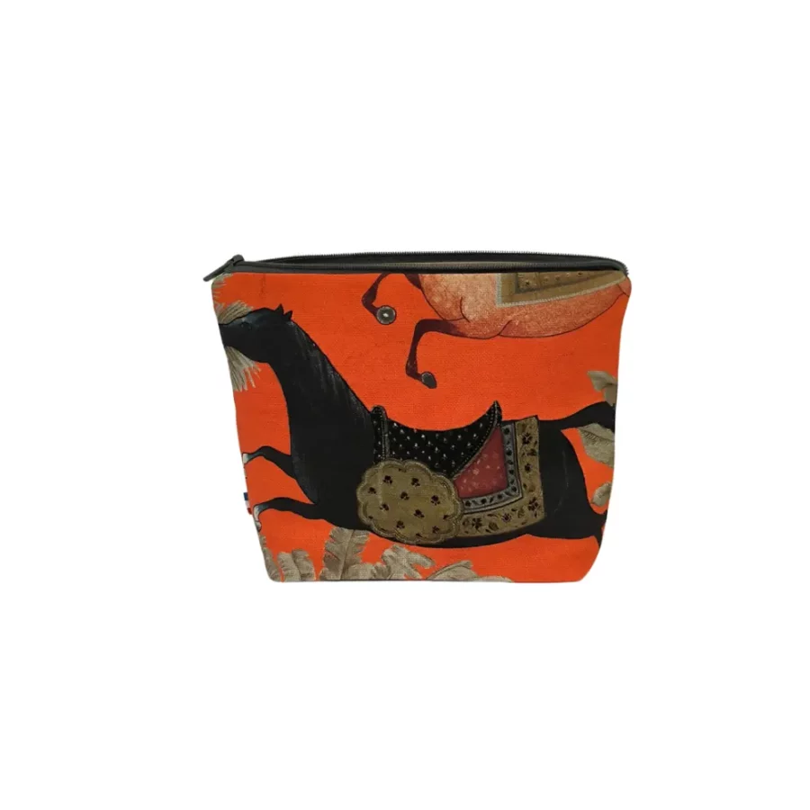 petite-trousse-toilette-matelasse-orange-chevaux-perses-cheval-noir