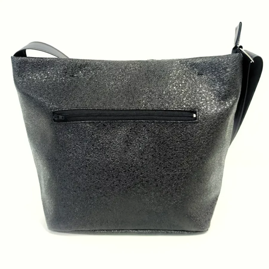 sac-tote-mini-bandouliere-cuir-vegan-noir-brillant-au-dos-zip-noir