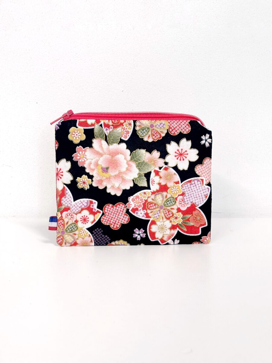 Porte-monnaie vegan en tissu de Kimono Rouge fleuri – Image 2